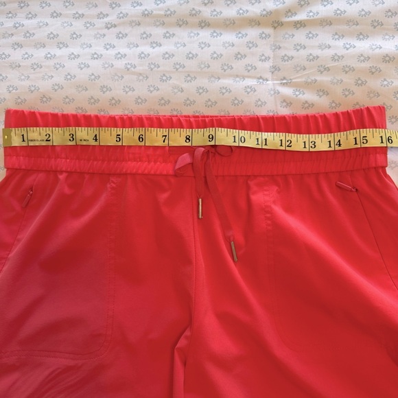 Chico’s Zenergy Women's Coral Drawstring Pull On Shorts - Picture 4 of 6